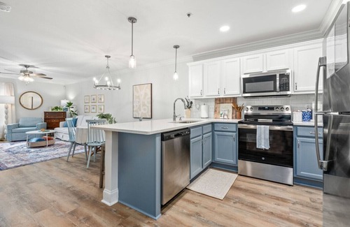 Auburn Condo | Modern Condo Near Downtown Walk to Auburn