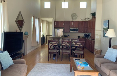 Avila Beach House | Modern Convenience in Avila Beach