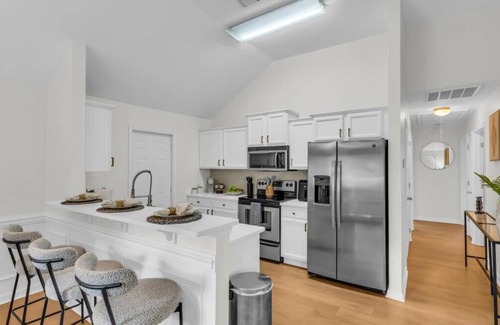Pooler House | Modern Cozy Chic Escape
