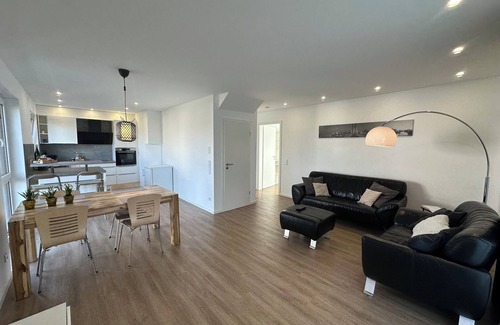 Kaarst Apartment | Modern deluxe apartment (93sqm) for 4 people in Kaarst, near Düsseldorf