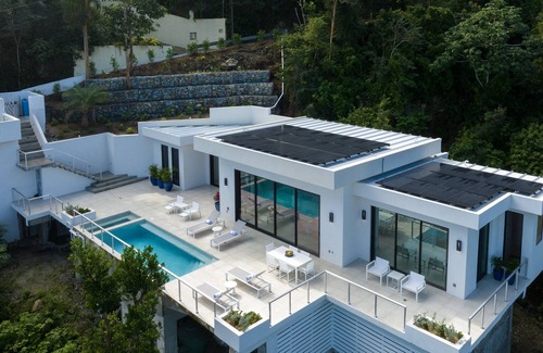 Estate Emmaus Villa | Modern eco-luxury villa with epic views