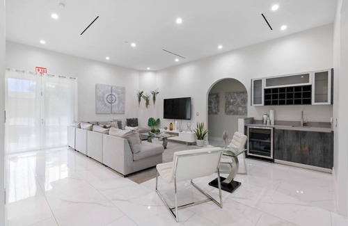 Sunrise House | Modern Estate + Heated Pool, HotTub & Game Room!