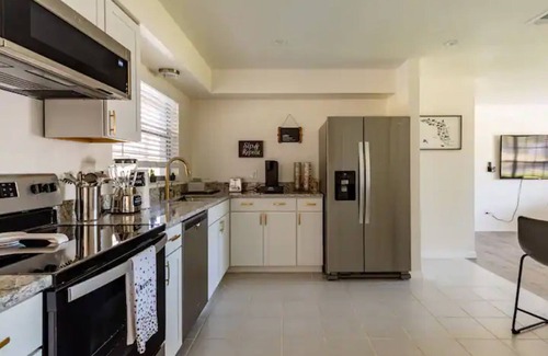 Indian Ridge House | Modern Family 4BR w/pool Near Disney & Attractions