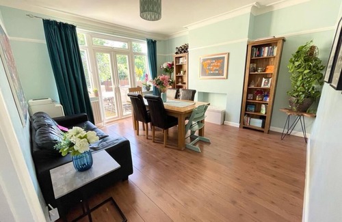 Streatham South House | Modern Family Home in London