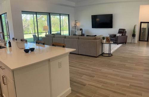 Gateway House | Modern Farmhouse-Inspired 3 Bed, 3 Bath Home - minutes from Ft. Myers airport