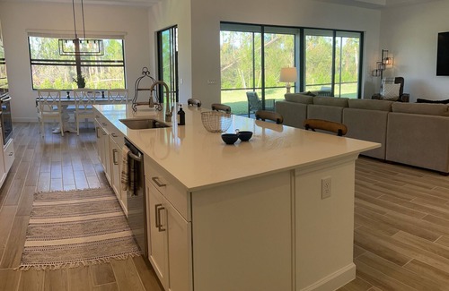 Gateway House | Modern Farmhouse-Inspired 3 Bed, 3 Bath Home - minutes from Ft. Myers airport