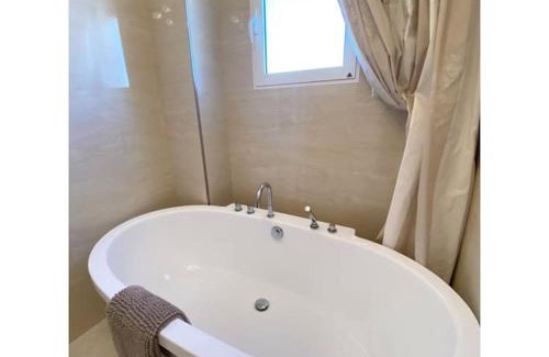 Muchamiel Apartment | Modern flat and private attic close to beach