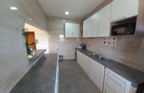 Oyibi Apartment | Modern, fully equipped 1-bed Apt