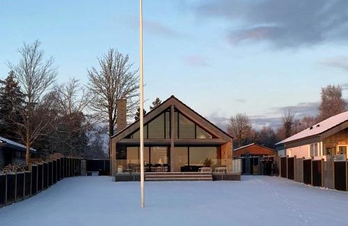 Sunds House | Modern Holiday Home Overlooking Sunds Sø