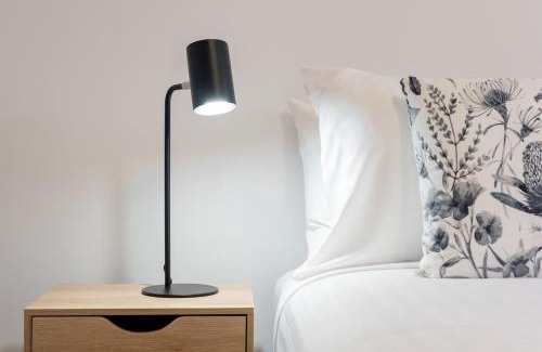 Newstead Apartment | Modern Home for Large Groups or Families