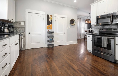 Riverview House | Modern Home in Historic Strawberry Hill w/a view of Downtown KC - Pet Friendly