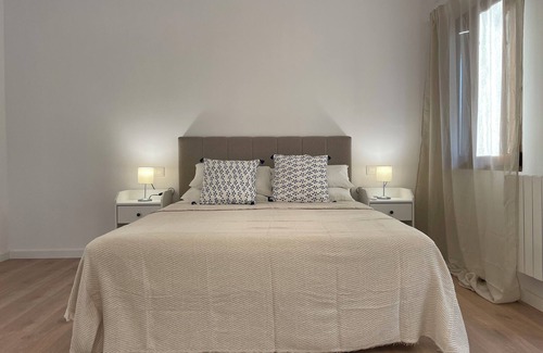 Godella House | MODERN HOUSE, GARDEN AND POOL, IDEAL FOR FAMILIES
