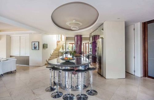 Elgin House | Modern House In Opulent Setting