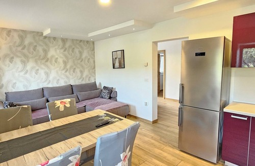Vanganel Apartment | Modern Istrian Holidayhouse with big garden, family & Pet-friendly