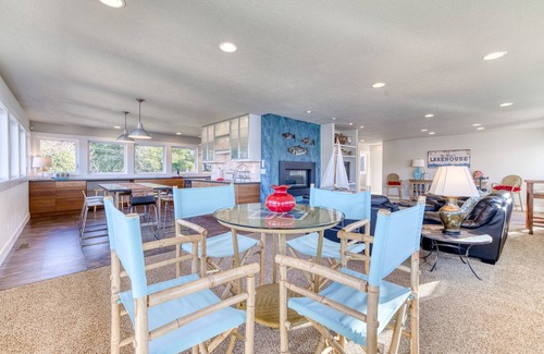 Otis House | Modern lakefront home with private dock & amazing views
