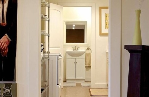 Kelseyville Apartment | Modern Loft, Walking Distance to Wine Tasting/Restaurants
