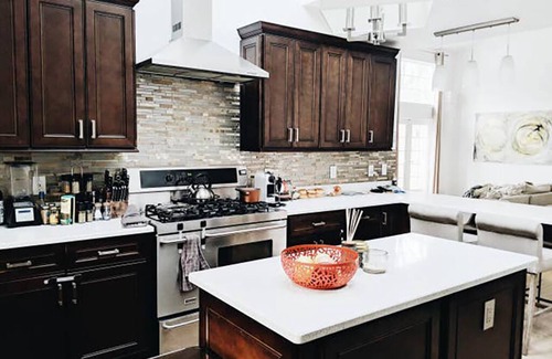 Garrison House | Modern Luxurious Country Retreat w/Sauna + Hot tub 1hr from NYC