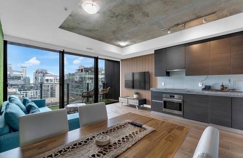 Fashion District Apartment | Modern Luxury Suite on King Street