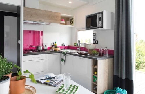 Wackersdorf House | Modern mobile home with barrel sauna and whirlpool (WA104)