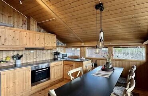 Ringsaker House | Modern mountain cabin – Ski-in/out, 2 Bathrooms