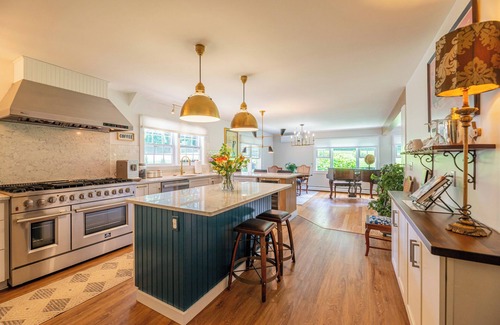 Manchester Center Apartment | Modern Mountain Retreat w/Chef’s Kitchen