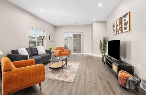 Grandville House | Modern New Build 2BR 2BA Condo w Garage and Patio