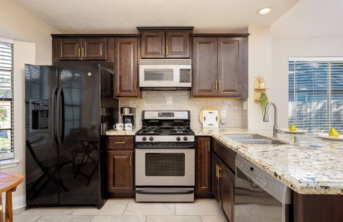 Barker House | Modern & New #Katy w/Spacious Backyard Firepit
