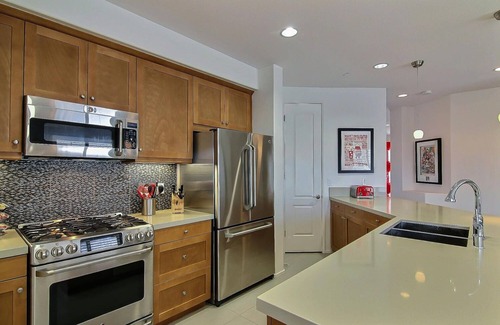 Palm Springs Condo | Modern Oasis in the Heart of Palm Springs