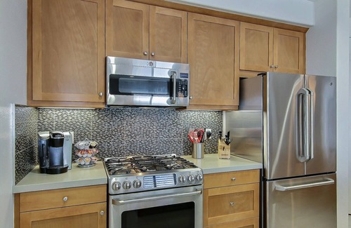 Palm Springs Condo | Modern Oasis in the Heart of Palm Springs
