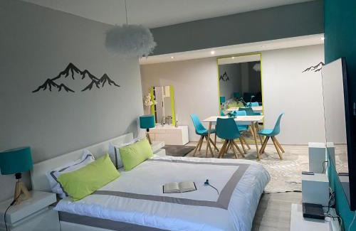 Nova Lesna Apartment | Modern Oasis