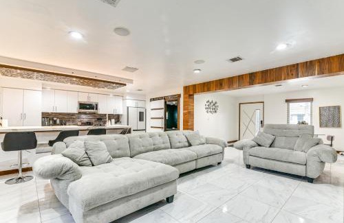Southbelt/Ellington House | Modern Oasis with Outdoor Lounge in Houston!