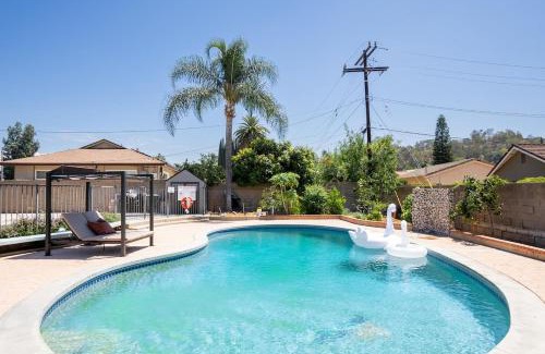 Walnut Valley House | Modern pool home 13 mi from Disney sleeps 12
