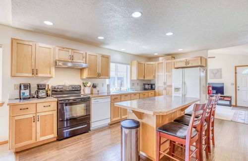 Nehalem House | Modern, Private Single-Level Home with Hot Tub Near Manzanita and the Beach!