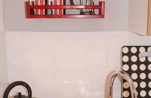 Childs Hill Apartment | Modern, quiet, private studio, close to city centre and metro station