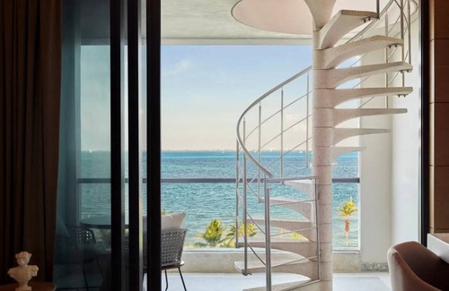 Punta Sam House | Modern Resort Suite w/Rooftop Tub, VIP Lounge & Spa Access Included
