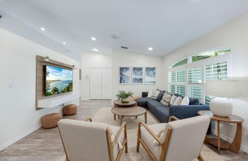 Willoughby Acres House | Modern Retreat W Pool & Hot Tub Near Beaches