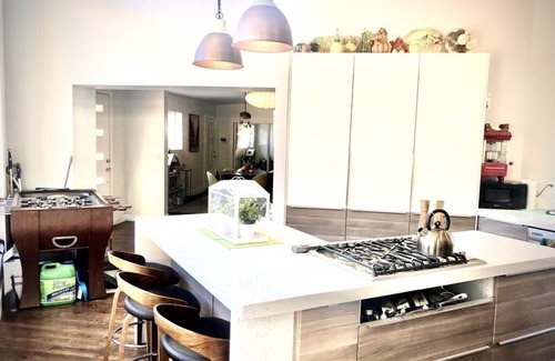 Olympus Cove House | Modern Retreat with Views! Hike, Golf, Ski & Games - Sleeps 8