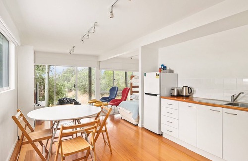 Silverleaves House | Modern Sanctuary by the Silverleaves Beach