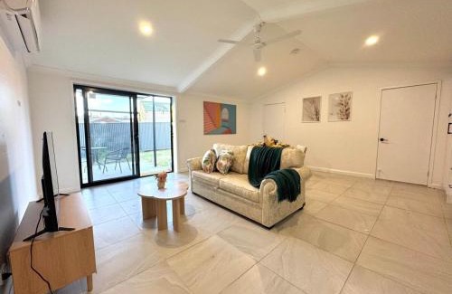 Belmont House | Modern Simplicity Granny Flat in Belmont