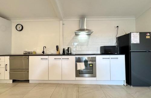 Belmont House | Modern Simplicity Granny Flat in Belmont