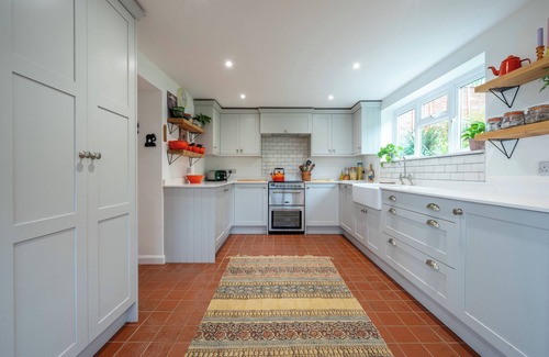 Angelbank Cottage | Modern Snitton Cottage & Gardens