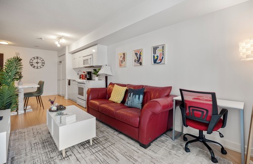 CityPlace Condo | Modern & Spacious Condo in Downtown+1 Free Parking