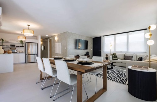 Eleanor Roosevelt House | Modern & Spacious Retreat in Hato Rey | Unit 2