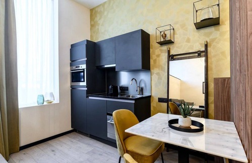 Oudenaarde Hotel | Modern Stay in Flemish Ardennes, Ideal for Cyclists | 3 Units | Bike Storage