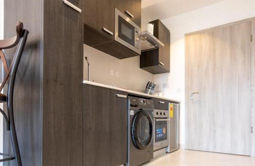 Accra Apartment | Modern Studio Apartment, Lennox