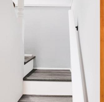 Bayonne Apartment | Modern Studio Getaway 20 MINS to NYC 10MIN EWR