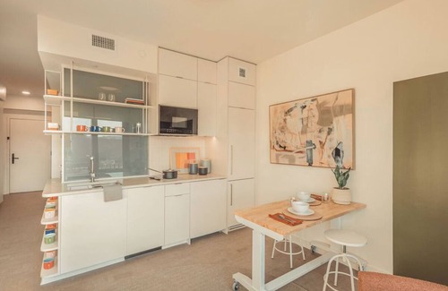 Old Fourth Ward House | Modern Studio Steps from Ponce City Market | Atlanta BeltLine Adventures