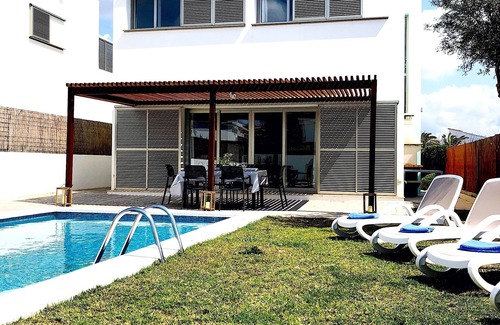Cala'n Bosch Ski Chalet | Modern style villa with a lot of charm, ideal to enjoy your holidays.