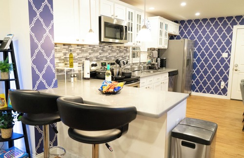 Dudley - Brunswick King Condo | Modern & Stylish 1-Bedroom Condo near Downtown