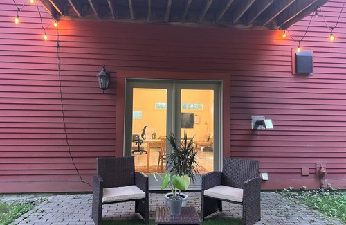 Shaftsbury Apartment | Modern, Stylish apartment on Stunning Horse Farm in Shaftsbury Vermont.